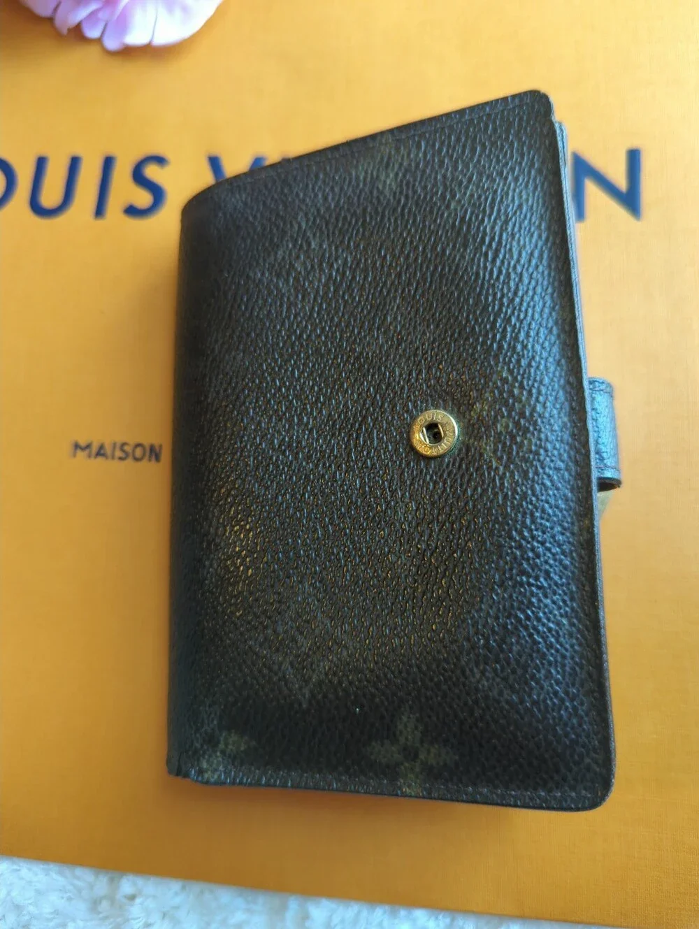 Louis Vuitton Authentic Monogram Compact Kisslock Leather Canvas Wallet